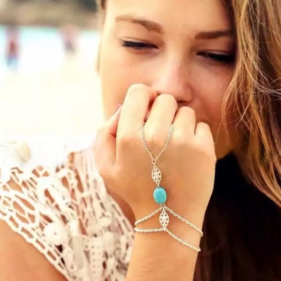 Jewelry - Silver Turquoise Hand Chain